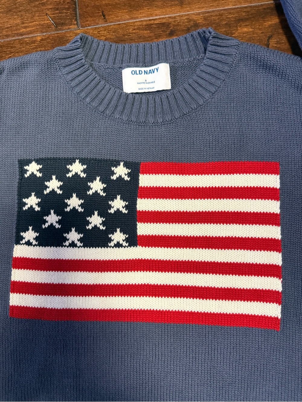 Old Navy Women’s USA Flag Blue Crewneck Sweater size small - Picture 7 of 10